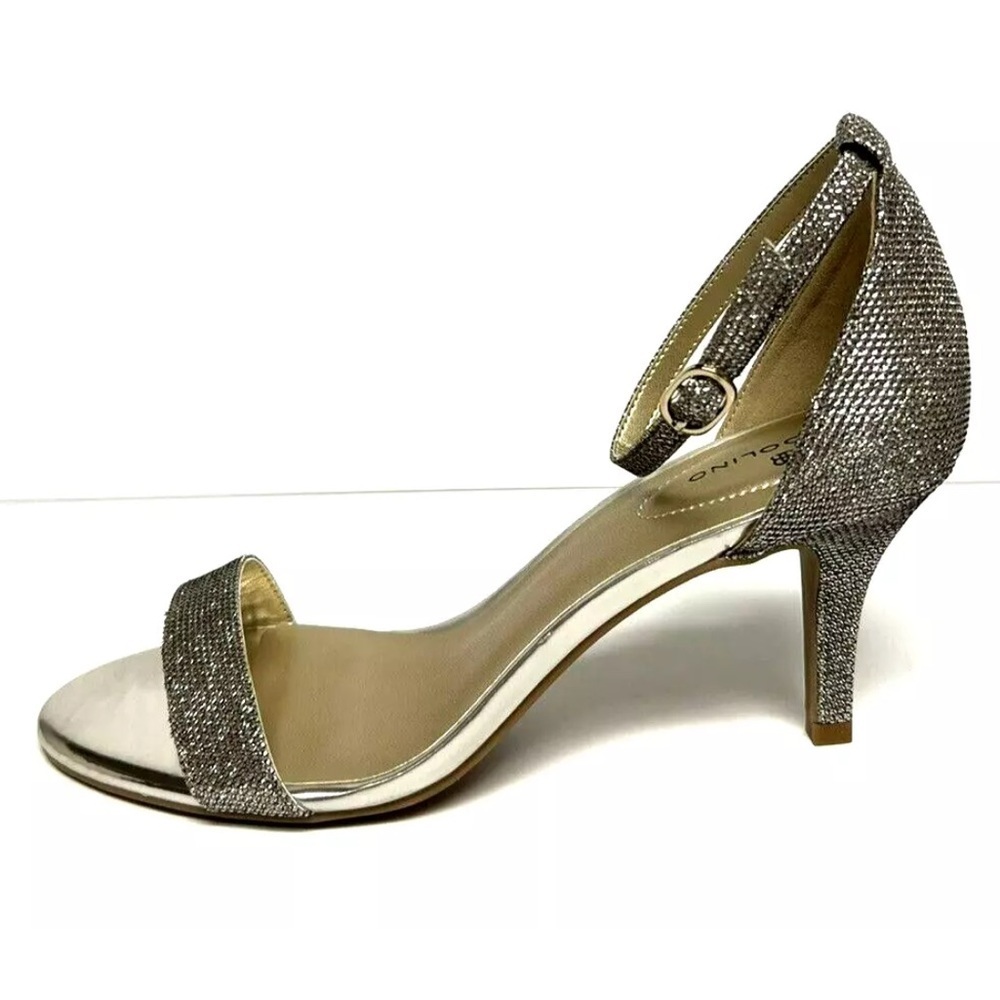 Bandolino Women’s Madia, Silver Ankle Strap Sandals, Size 9 M